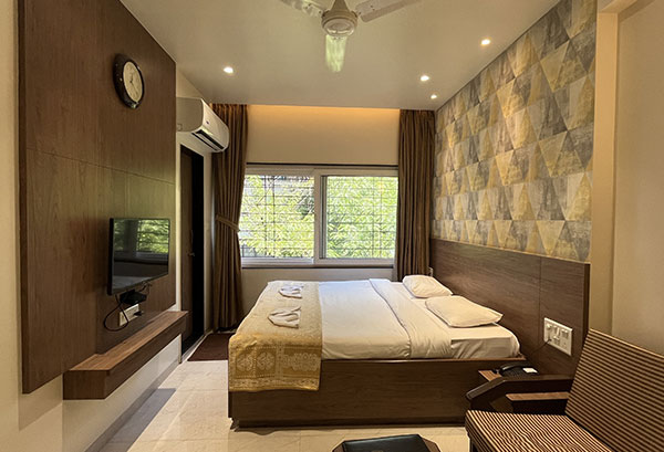 Hotel Shreyas Dining